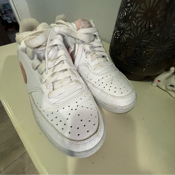 Nike Women's Court Vision Low Next Nature Sneaker size 7.5 - Picture 6 of 10